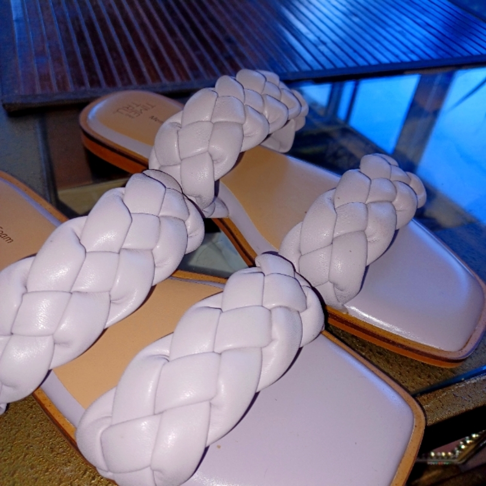 Lilac sandals